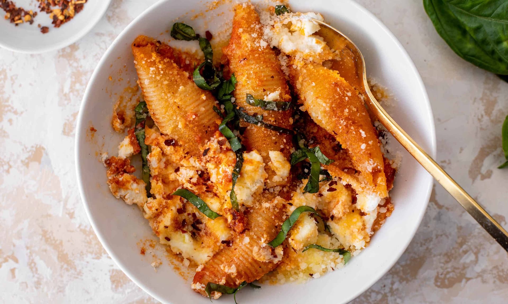 How Sweet Eats's Spicy Vodka Unstuffed Shells