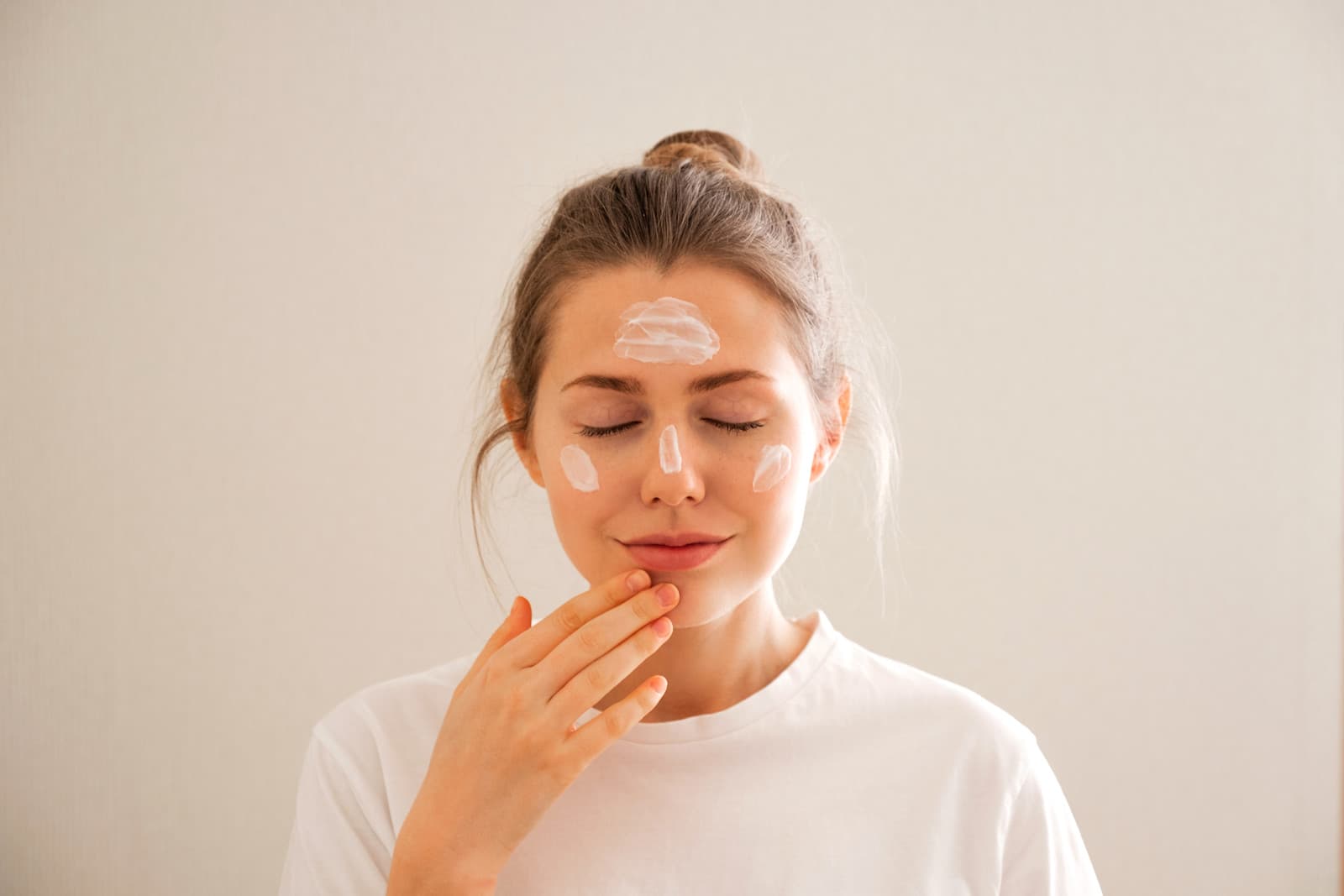 Featured image for I Used Crème de la Mer for a Full Week To See if It's *Really* Worth the Hype