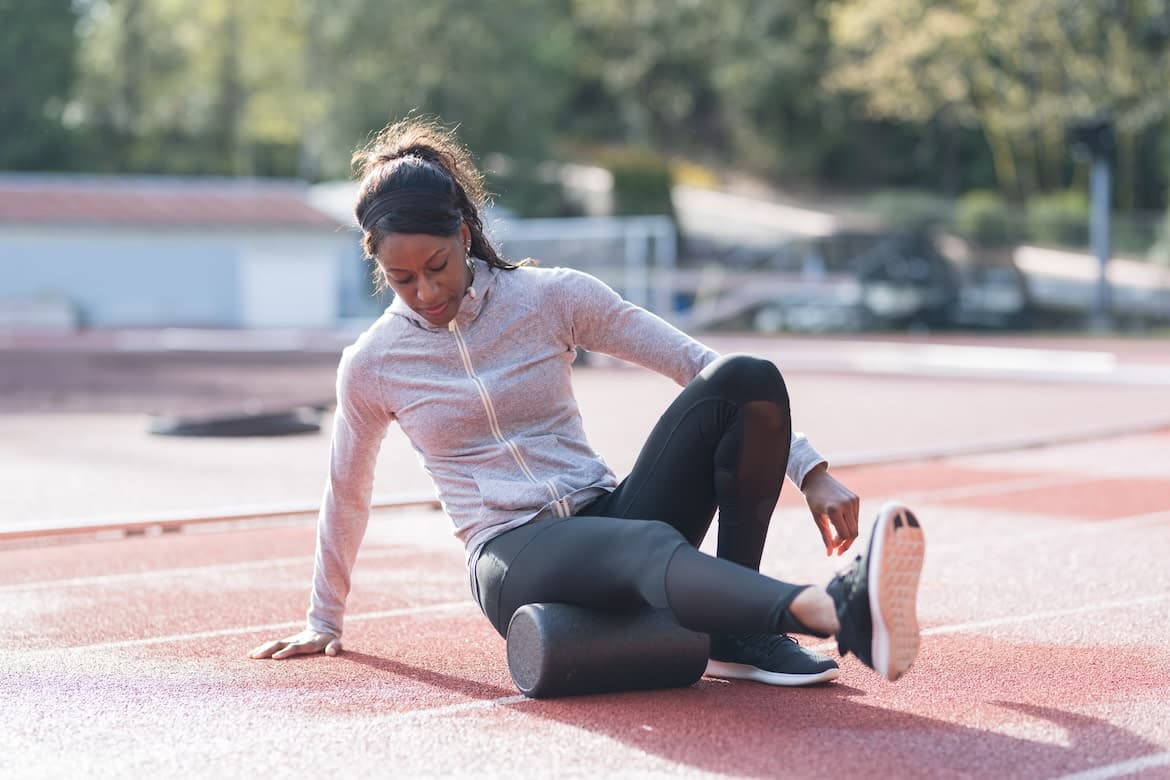 Featured image for 'Fascia Flossing' Is the Little-Known Secret for Improving Your Mobility—Here's How To Do It