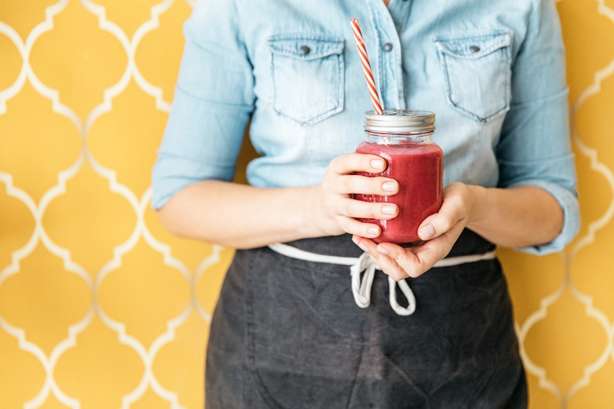 Featured image for Want To Give Your Brain *and* Immune System a Boost? Sip on Pomegranate Juice