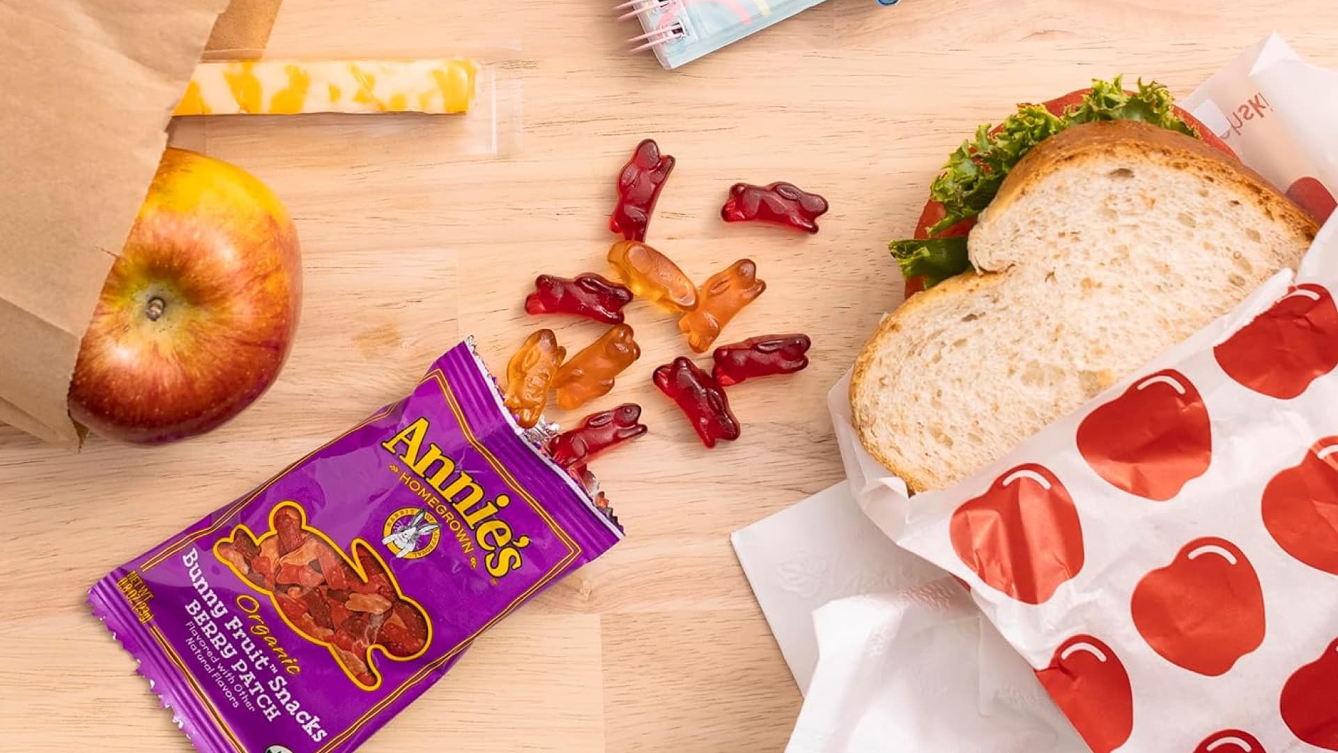 Annie's Organic Berry Patch Bunny Fruit Flavored Snacks, Gluten Free, 10 Pouches, 7 oz