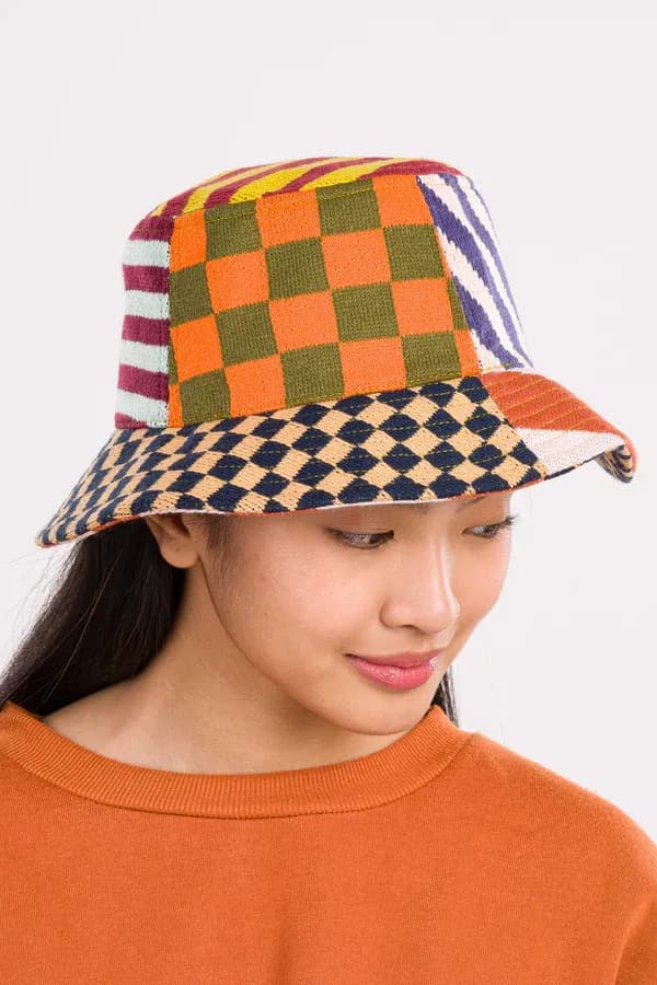 bucket-hat