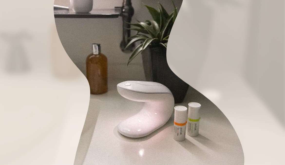 Featured image for I Tried a Lube Warmer, and It Turned Up the Temperature on My Pleasure More Than I Expected