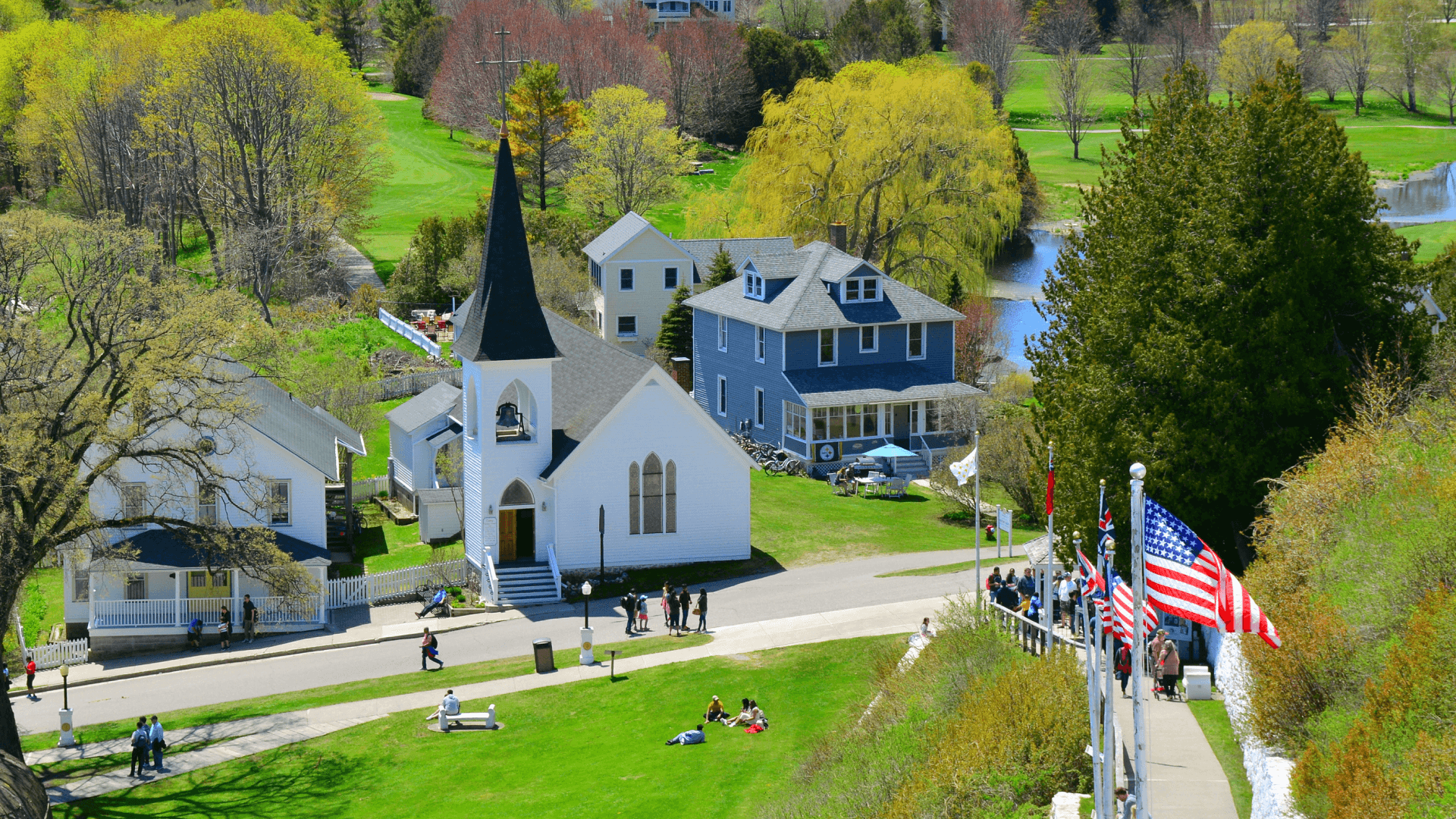 the small town of Mackinac island
