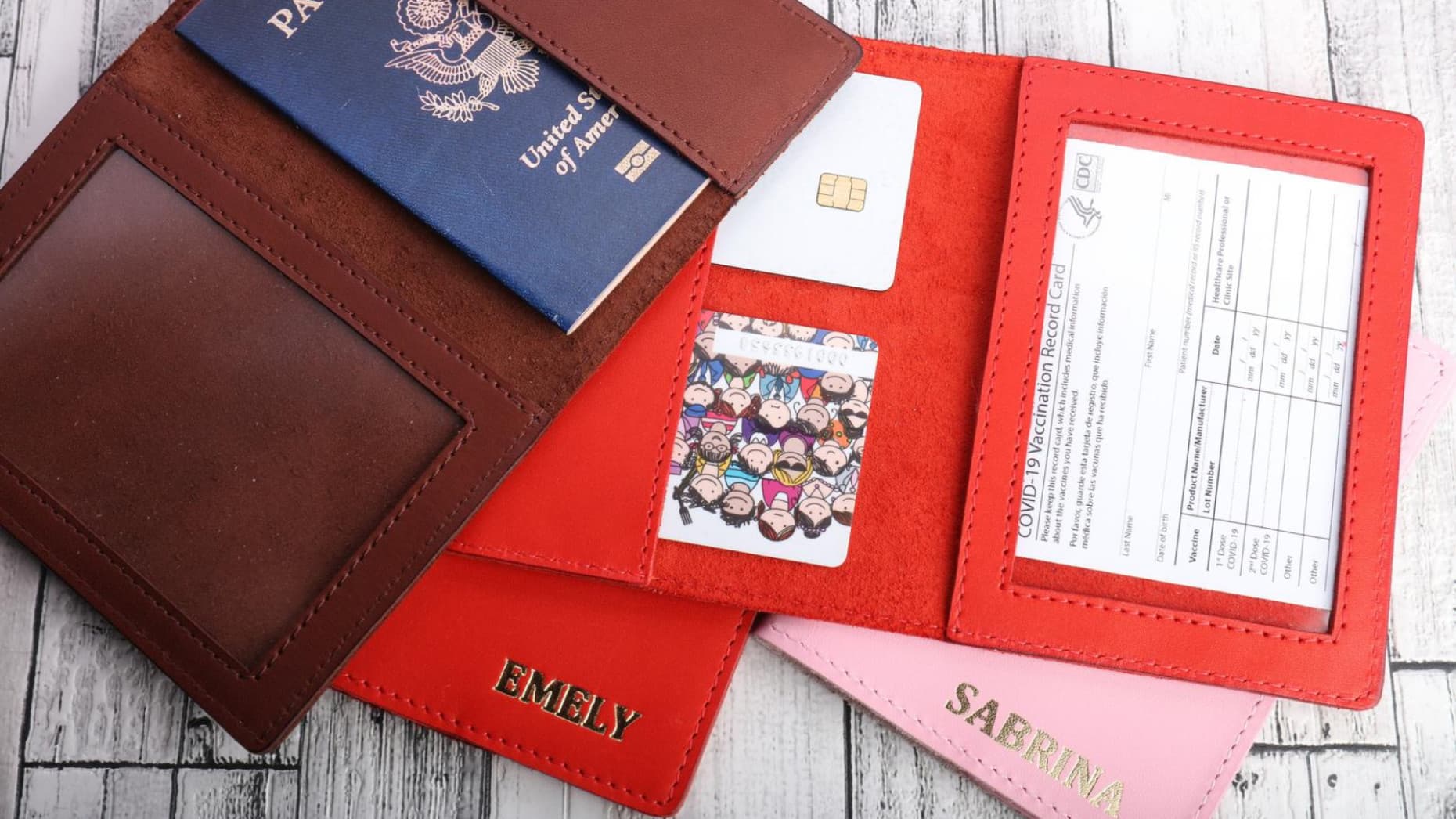 vaccine card holder